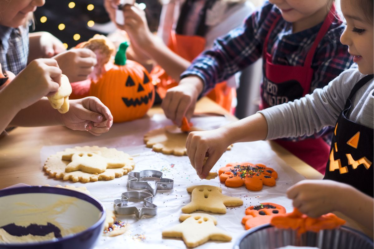 Decorate Halloween Cookies