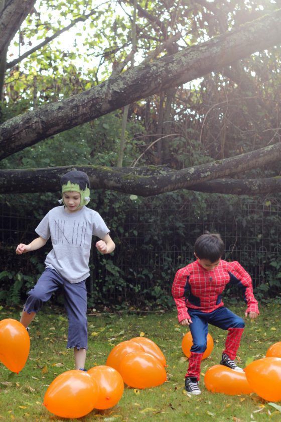 Halloween Balloon Games