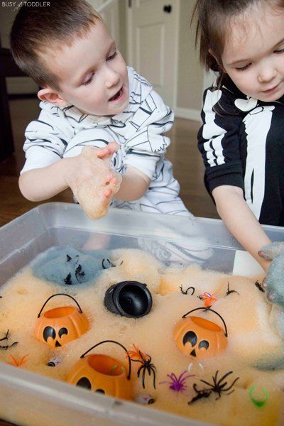 Halloween Bubble Play