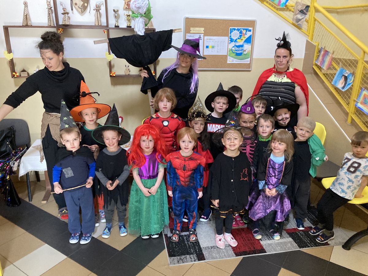 Halloween Classroom Treasure Hunt